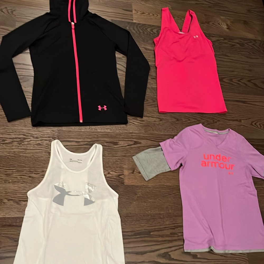 Under Armour size small bundle